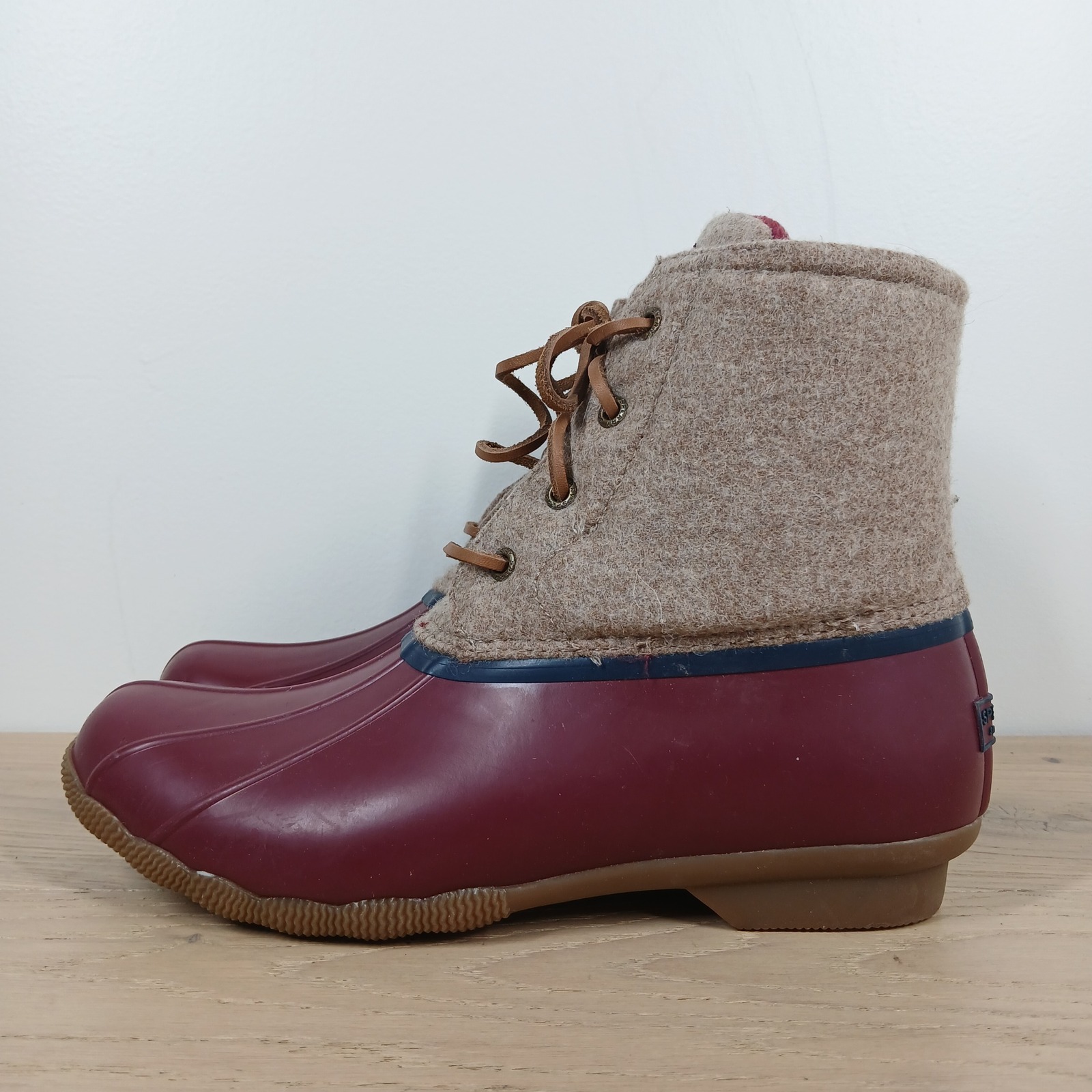 Sperry Duck Boots Women 9.5 Red Rubber Lace Up Rain Ankle Cozy Waterproof